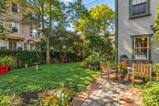 16 Common Street, Boston, MA 02129