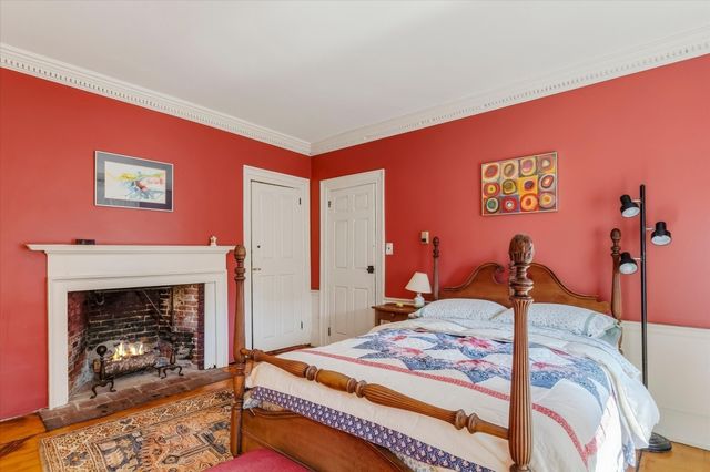 16 Common Street, Boston, MA 02129