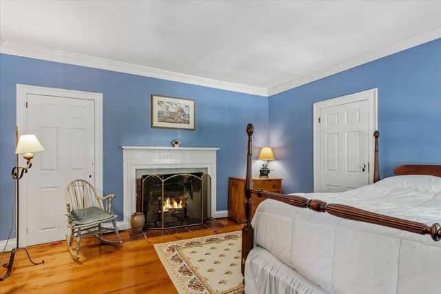 16 Common Street, Boston, MA 02129