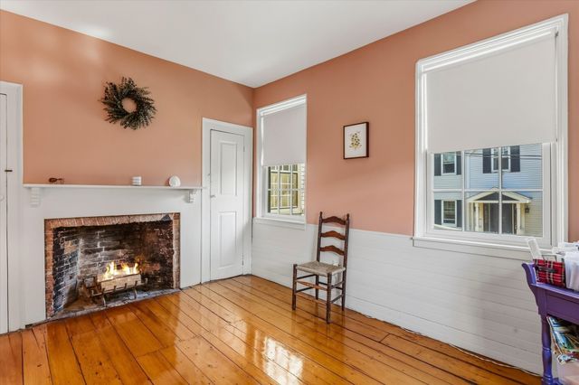 16 Common Street, Boston, MA 02129