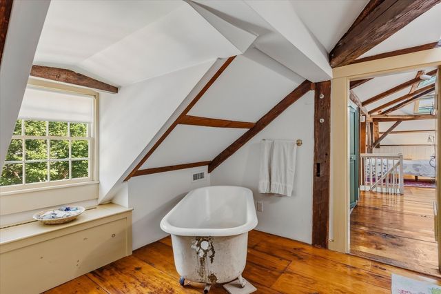 16 Common Street, Boston, MA 02129