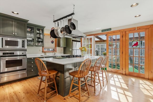 16 Common Street, Boston, MA 02129
