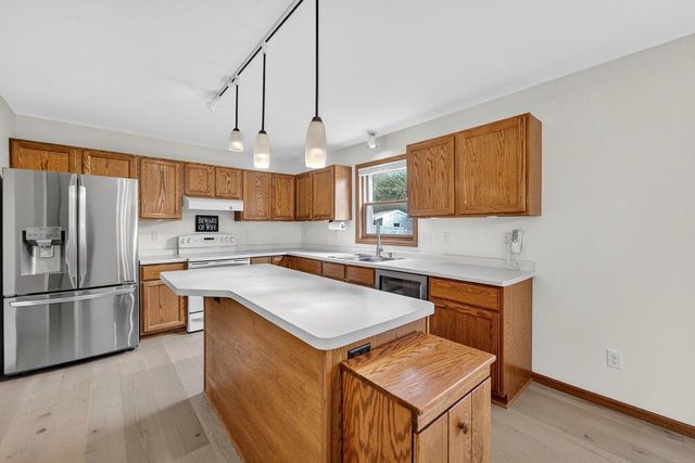 3333 Basil Drive, Madison, WI 53704