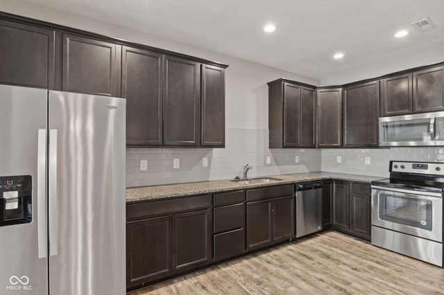 556 Dylan Drive, Avon, IN 46123