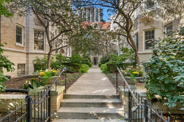 538 W Brompton Avenue 1E, Chicago, IL 60657