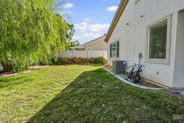 14420 Terrazzo Drive, Bakersfield, CA 93306