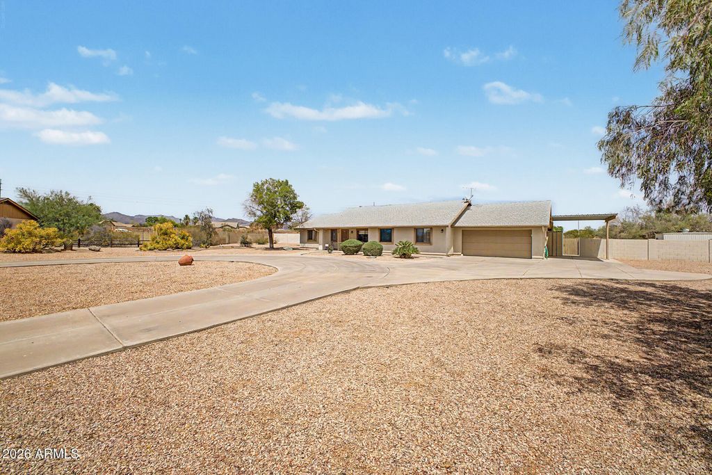 22202 W HILTON Avenue, Buckeye, AZ 85326 — photo 4