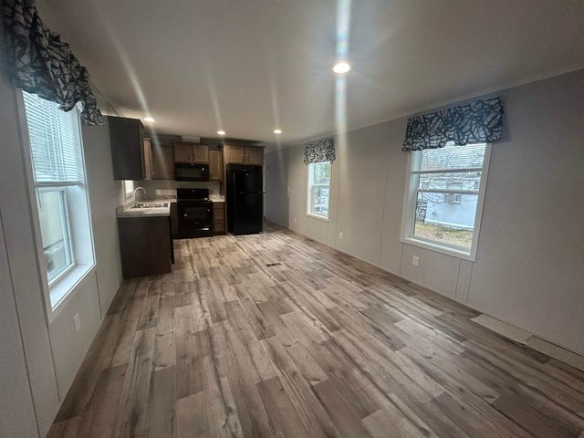 45 Crystal Springs Way, Somersworth, NH 03878