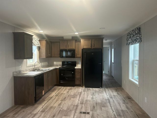 45 Crystal Springs Way, Somersworth, NH 03878