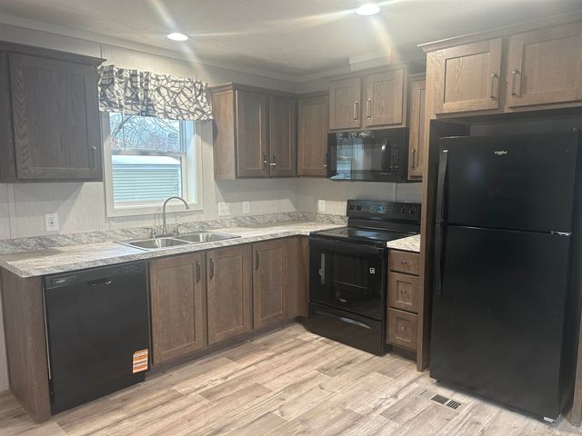 45 Crystal Springs Way, Somersworth, NH 03878