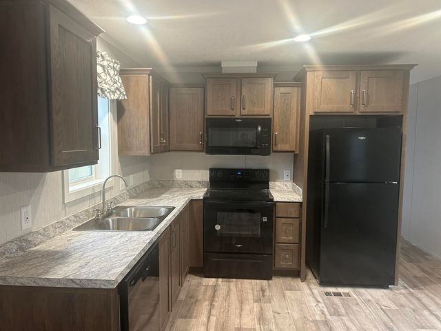 45 Crystal Springs Way, Somersworth, NH 03878