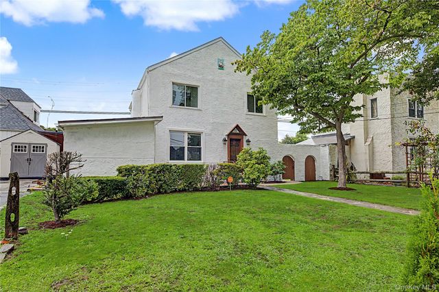 25 Longmeadow Road, Yonkers, NY 10704