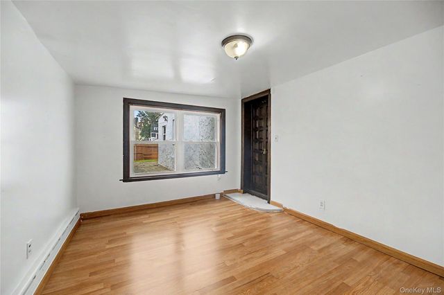 25 Longmeadow Road, Yonkers, NY 10704