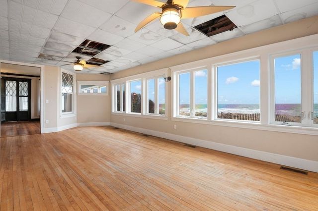 154 North End Boulevard, Salisbury, MA 01952