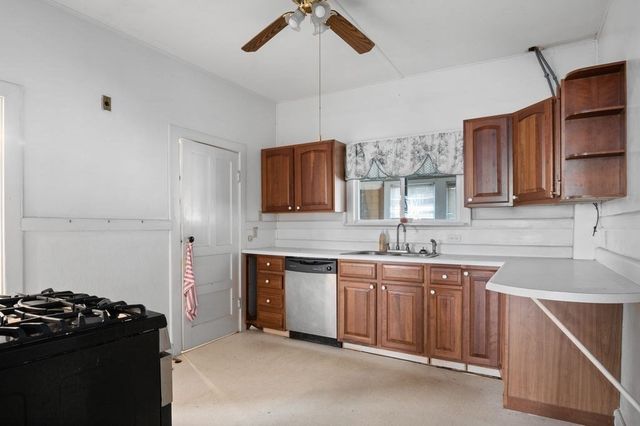 154 North End Boulevard, Salisbury, MA 01952