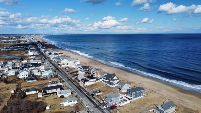 154 North End Boulevard, Salisbury, MA 01952
