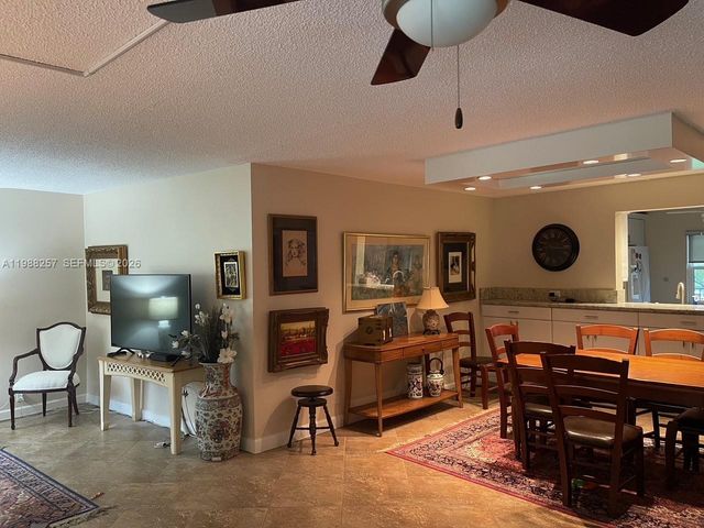 281 S Hollybrook Drive 50205, Pembroke Pines, FL 33025