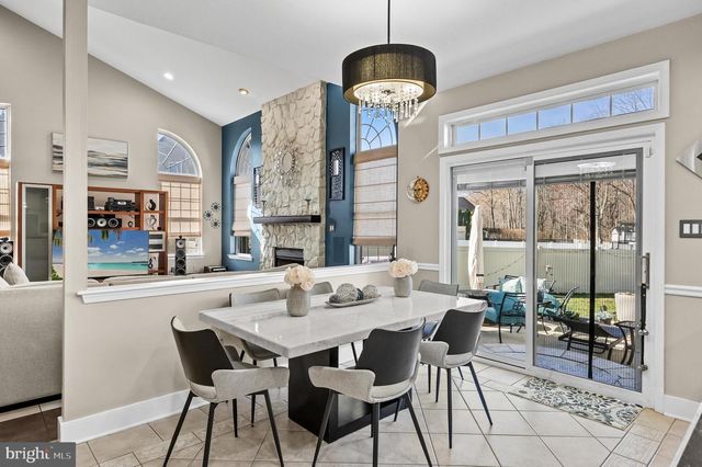 2 ROTHBURY DR, Lumberton, NJ 08048