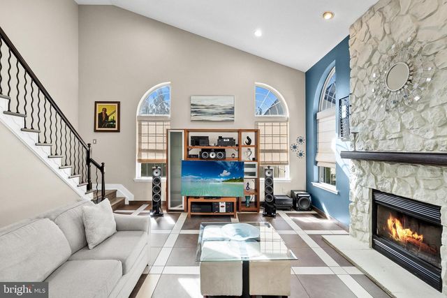 2 ROTHBURY DR, Lumberton, NJ 08048