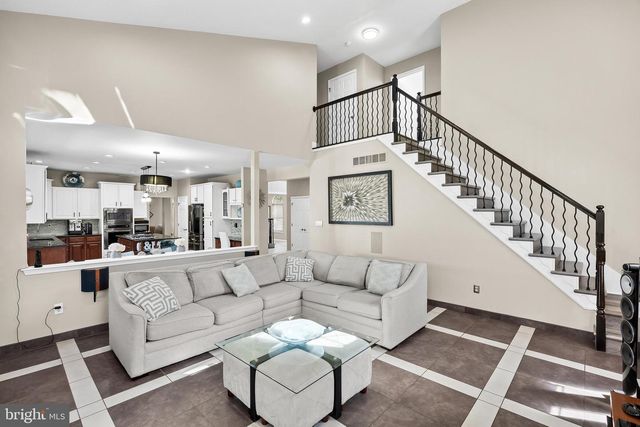 2 ROTHBURY DR, Lumberton, NJ 08048