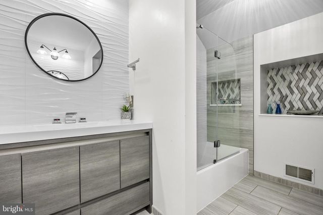 2 ROTHBURY DR, Lumberton, NJ 08048