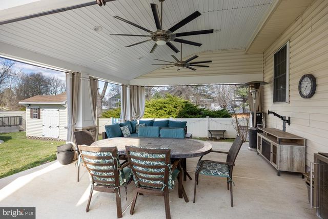 2 ROTHBURY DR, Lumberton, NJ 08048