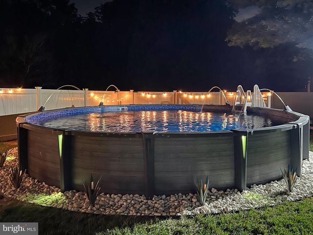 2 ROTHBURY DR, Lumberton, NJ 08048