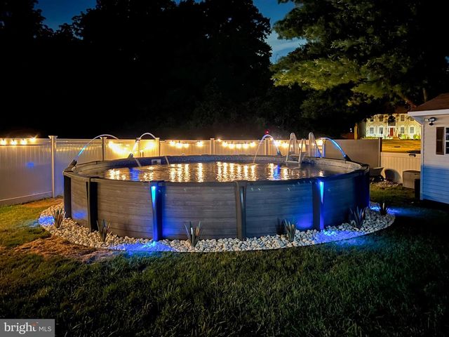 2 ROTHBURY DR, Lumberton, NJ 08048