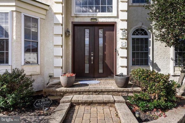 2 ROTHBURY DR, Lumberton, NJ 08048