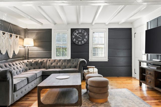 405 Andover St, Wilmington, MA 01887
