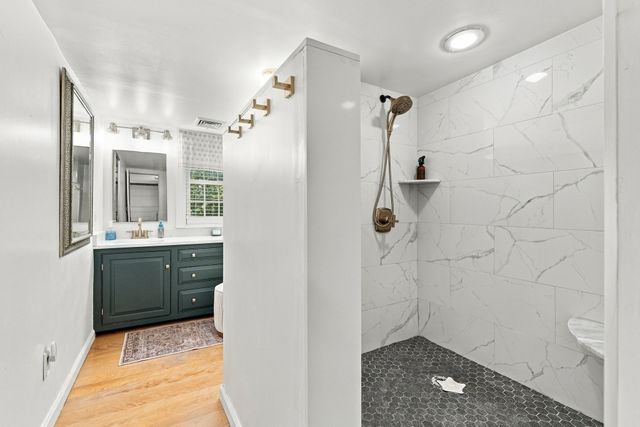 405 Andover St, Wilmington, MA 01887