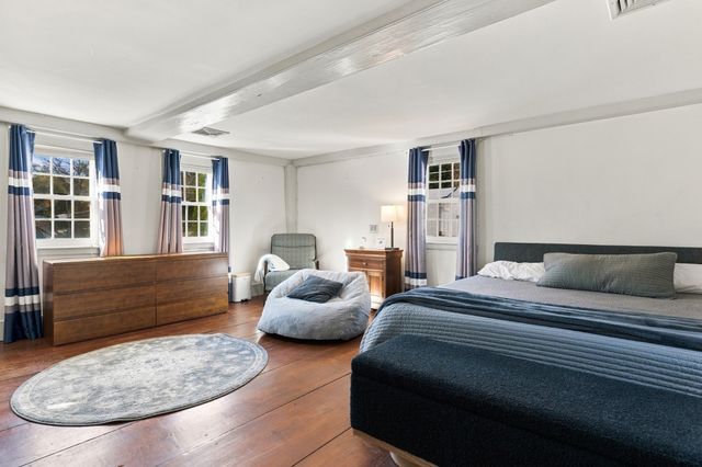 405 Andover St, Wilmington, MA 01887