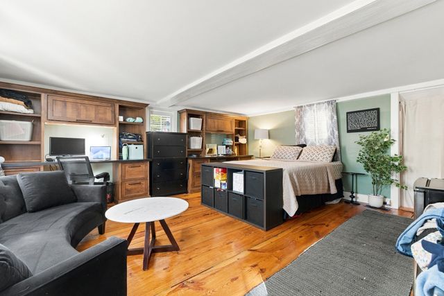 405 Andover St, Wilmington, MA 01887