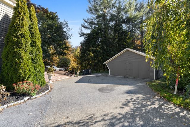 405 Andover St, Wilmington, MA 01887