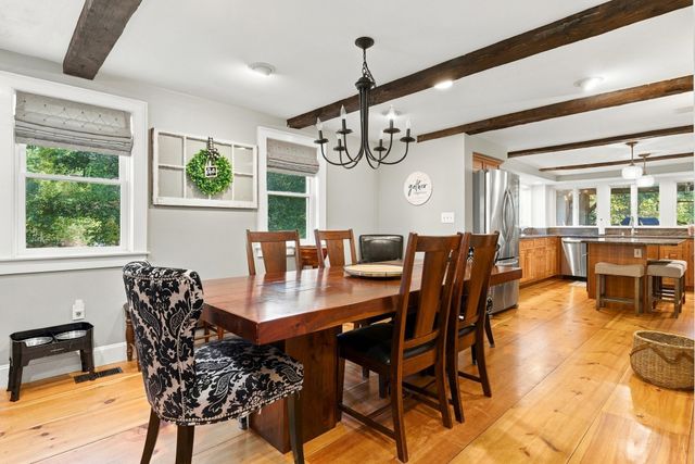 405 Andover St, Wilmington, MA 01887