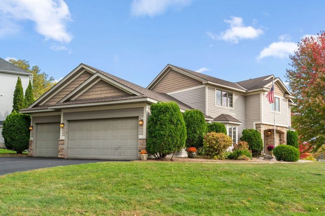 585 High Ridge Circle, Mendota Heights, MN 55118