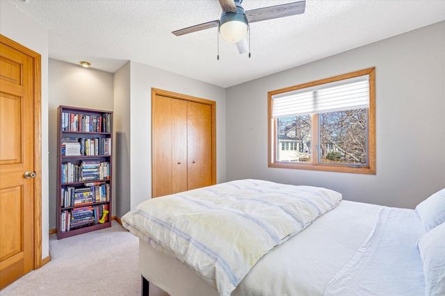 585 High Ridge Circle, Mendota Heights, MN 55118