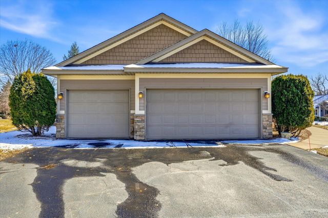 585 High Ridge Circle, Mendota Heights, MN 55118