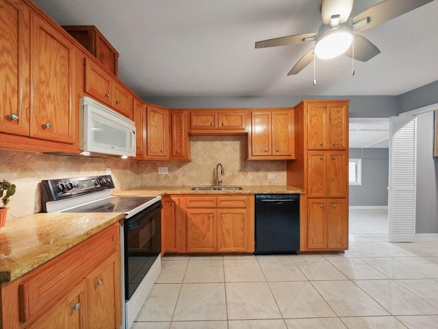 15522 Winter Briar Drive, Houston, TX 77489