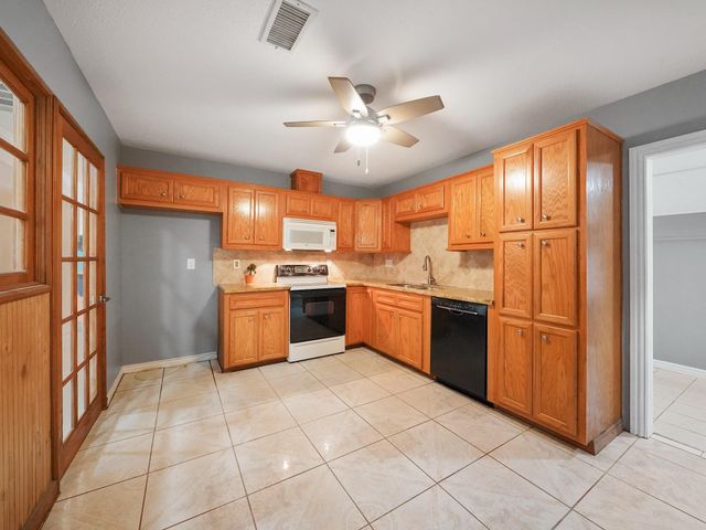 15522 Winter Briar Drive, Houston, TX 77489