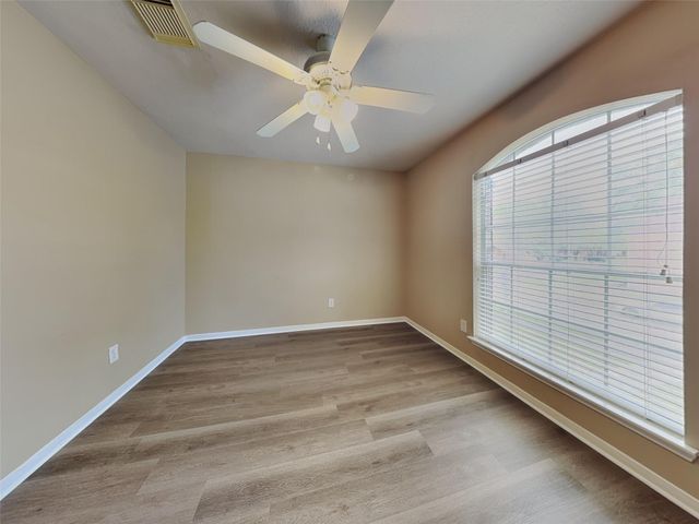 11911 Lakewood Hills Drive, Tomball, TX 77377