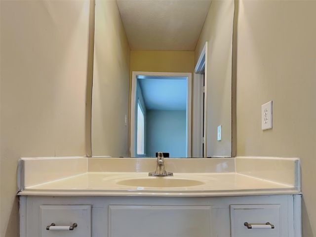 11911 Lakewood Hills Drive, Tomball, TX 77377