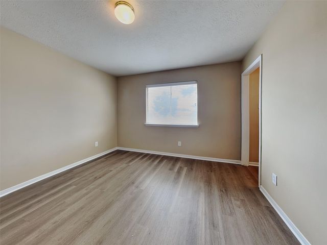 11911 Lakewood Hills Drive, Tomball, TX 77377