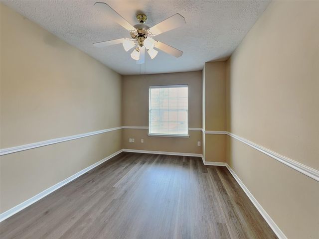 11911 Lakewood Hills Drive, Tomball, TX 77377