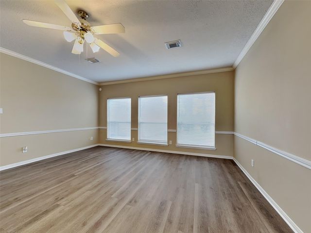 11911 Lakewood Hills Drive, Tomball, TX 77377