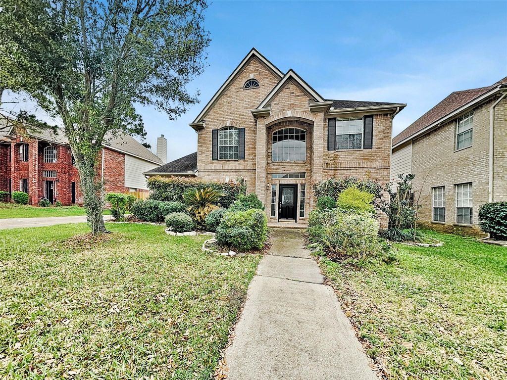 11911 Lakewood Hills Drive, Tomball, TX 77377