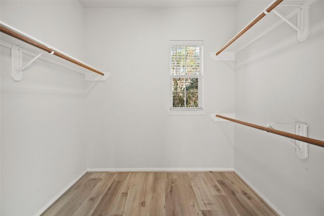 308 Meadow Trail Court, Friendswood, TX 77546