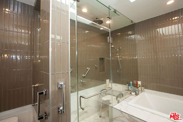 1173 S Point View Street, Los Angeles, CA 90035