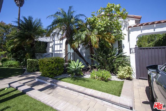 1173 S Point View Street, Los Angeles, CA 90035