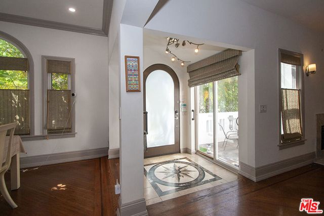 1173 S Point View Street, Los Angeles, CA 90035